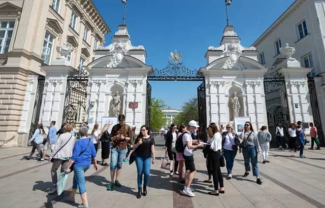 Du học Ba Lan: Danh sách trường Ba Lan tuyển sinh năm 2021 và học bổng cho sinh viên quốc tế